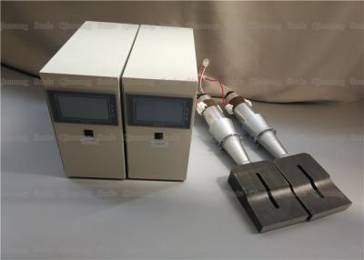 中国 装置を作るN95マスクのための小型15Khz 2600wの超音波溶接Sonotrode 販売のため