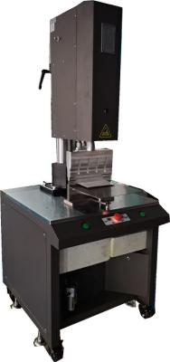 Chine machine automatique de soudure ultrasonore de 15khz 4200w pour le cachetage de matériaux d'élément filtrant à vendre