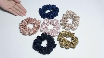 Κίνα Διπλή πλευρά 25mm μετάξι Scrunchies μουριών για το ιδιωτικό λογότυπο τρίχας προς πώληση