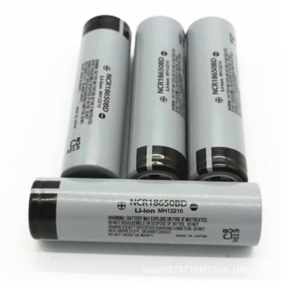 China 3.2V 3200mah Li Ion Battery 18650, célula cilíndrica 18650 ligeros de destello en venta