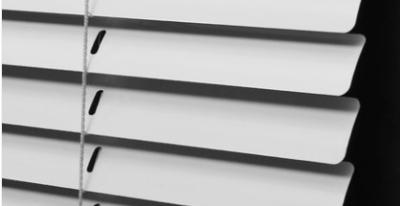China Pequeñas persianas de rodillo modificadas para requisitos particulares del tamaño, obturador de aluminio impermeable de las persianas de rodillo en venta