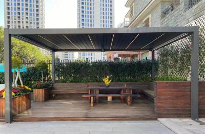 China La pérgola de aluminio arquitectónica motorizó la pérgola moderna del patio en venta