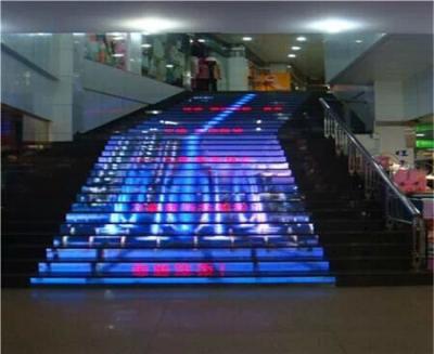 China Large Creative Ladder 4K LED Displays para Eventos à venda