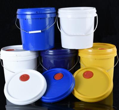 中国 Lightweight Round Plastic Oil Bucket For Storing And Transporting 販売のため