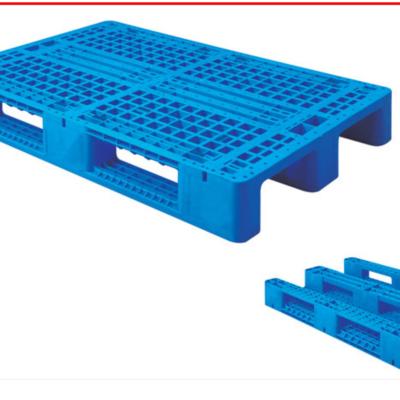 China Nine Foot Style Stackable Plastic Pallet Reusable Corrosion Resistant for sale