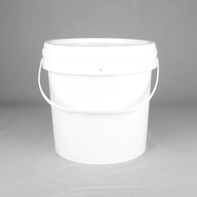 China OEM Welcome 9 Liter Plastic Paint Storage Containers White Pail With Lid for sale