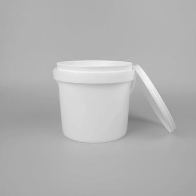 China 15*13.5*14cm Stackable Plastic Beach Buckets 2L Plastic Bucket With Lid for sale