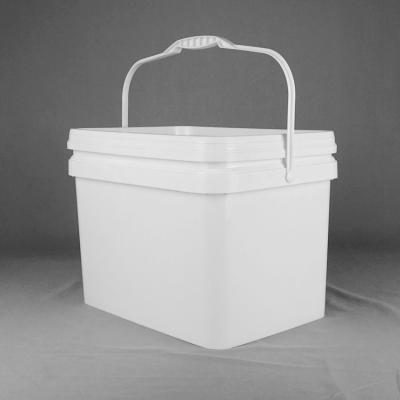 China 5 Gallon 20 Litre Square Plastic Buckets With Lid Food Industry for sale