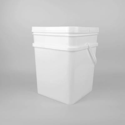 China 18L PP PE Square Plastic Bucket White With Good Sealing Lid for sale