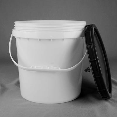 China Sea Food Packaging Plastic Food Bucket 8L 25cm Height With Screw Lid for sale