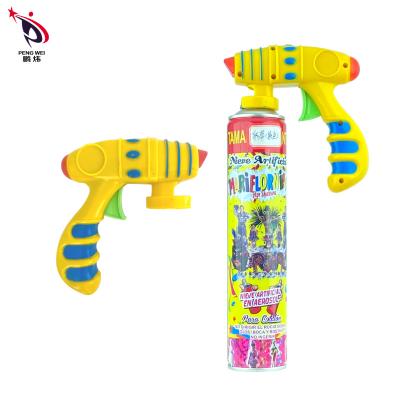 Chine Le prix usine qui respecte l'environnement Toy Gun Party Decoration Silly ficellent des pistolets de pulvérisation à vendre
