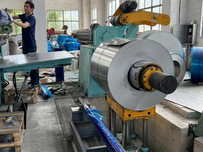 China 6061 7075 Aluminiumweißer Aluminiumspulenvorrat blatt-Spule en ASTM 0.2-600mm 20-2200mm zu verkaufen