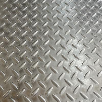 China AISI 304 SUS304 DIN1.4301  Stainless Steel Chequered Plate  1500*6000mm For Floor for sale