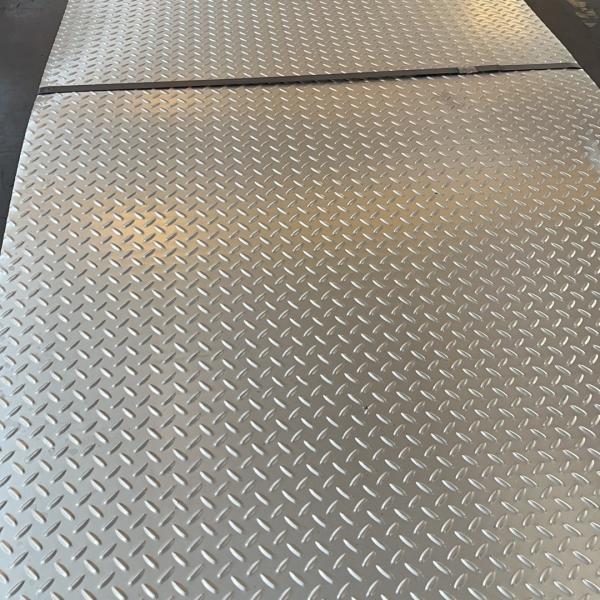 Quality Tear Drop Diamond Stainless Steel Checkered Sheet SS201 SS304 SS316L SS for sale