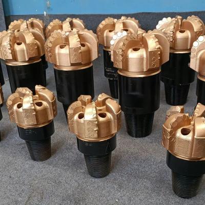 China 9 1/2 (241,3 mm) Hard Formation PDC Drill Bits Steel Box Packing voor energie-mijnbouw Te koop