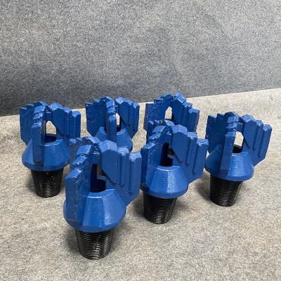 China Custom Length Step Alloy Drag Bits Steel Material For Water Well Drilling for sale