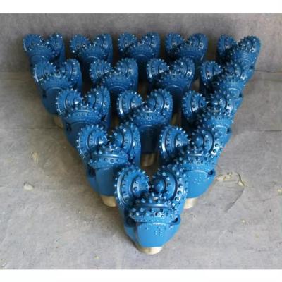 中国 Tricone Drill Bits Roller Bearing Tricone Bit Weight Durable Design 販売のため
