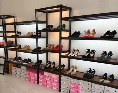 중국 상점가 신발 전시 장비/큰 신발 선반은 만들기 주문을 받아서 만들었습니다 판매용