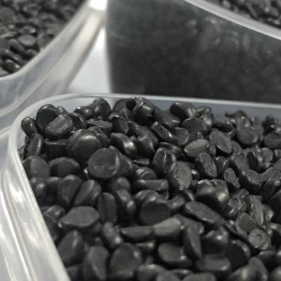 China 3mm Rubber Black Masterbatch Granules for Films and Sheets for sale