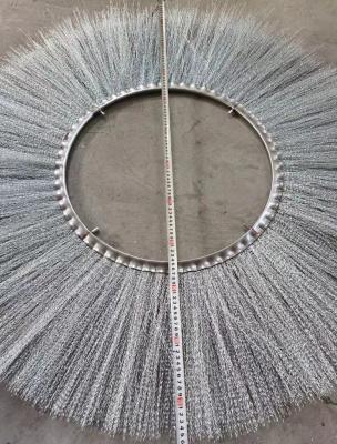 Chine Les solides solubles en acier de soutien câblent la lame de brosse de roue sur le grand véhicule de déblaiement de neige à vendre