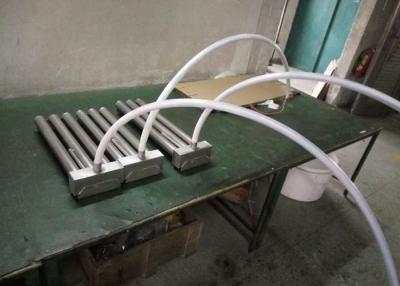 China Metal 316 triplo em forma de L de aço inoxidável sobre os calefatores laterais com montante flexível à venda
