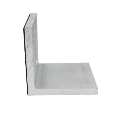 China Brackets de extrusión de aluminio de plata esquina de metal con acabado pulido en venta