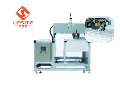 China Alta operación fácil semi automática de la máquina de la precisión que clava 1.6KW en venta