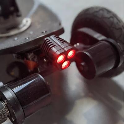 China Lanterna elétrica recarregável do skate de 240 lúmens 6 horas de tempo de execução à venda