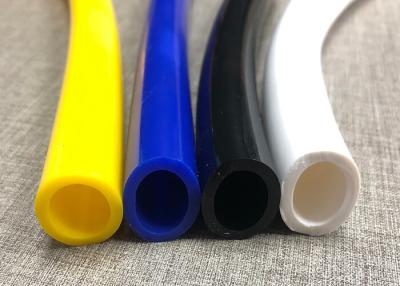 China Flexibler undurchsichtiger farbiger flüssiger PVC-Wasserspiegel-Vinylschläuche zu verkaufen