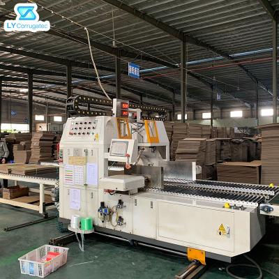China Horizontal Carton Packing Machine , 1600mm Corrugated Box Strapping Machine for sale