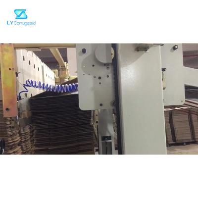China 300m m Flexo que imprime la máquina que ranura, alimentador del borde de ataque del cartón en venta