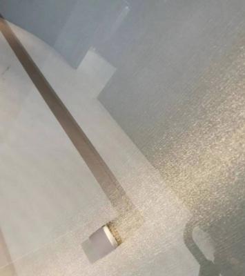China Mecanismo de roda 42 polegadas porta de chuveiro de vidro deslizante sem quadro à venda