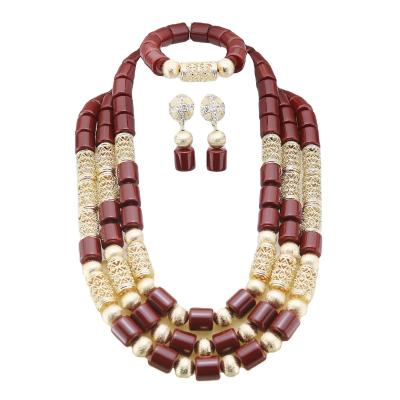 China 2023 Good quality Elegant African Beads Jewelry Sets Senegal/ghana Wedding Handmade Jewelry Women's Golden Wedding Jewelry Sets for sale
