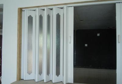 China Interior PVC Folding Door , Plastic Accordion Sliding Door 0.1-0.3 m / s Opening Speed for sale