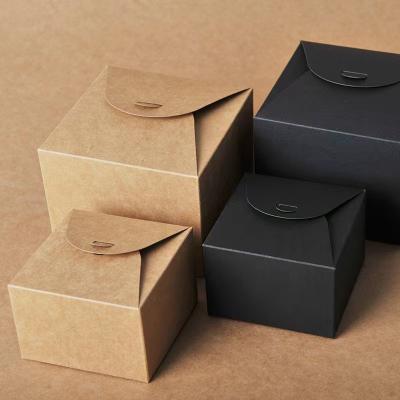 Cina Hot Stamping Printing Handling for Cardboard Gift Packaging Box with Customized Logo in vendita