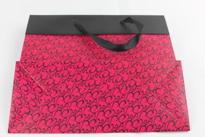 China OEM Debossing Clothing Paper Bags for sale