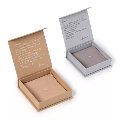 Chine Petit boîte-cadeau de papier magnétique des boîtes à bijoux 12x12 de la fermeture 5x5 avec le couvercle à vendre