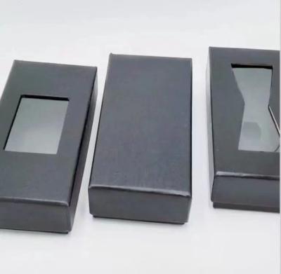 China Caja de regalo rectangular de la cartulina del negro de CDR AI PSD con la tapa transparente en venta
