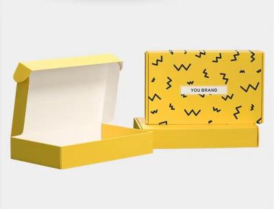 China Caixas de envio onduladas pequenas onduladas da caixa de papel da laminação lustrosa biodegradável à venda