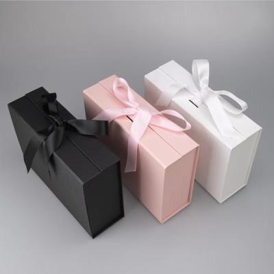 중국 맞춘 인쇄 대합조개 껍질 자기를 띤 크라프트지 선물 상자 책 모양이 형성된 초콜릿 상자 23*17*7cm 판매용