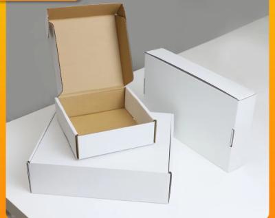 China 15x15x5cm Biodegradable Corrugated Paper Box Plain White Folding Paper Box for sale