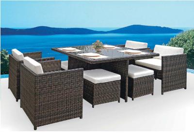 China YLX-RN-050 Water Proof PE Rattan Chair and Table used for Outside Beach for sale