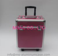 Cina Scatola di alluminio di bellezza del carrello di rosa con le ruote ed il grande spazio di stoccaggio in vendita