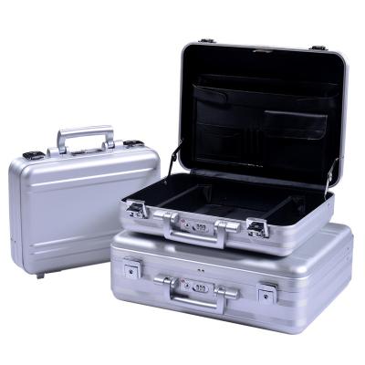 China MS-M-01 S Silver Aluminum Molded Briefcase Aluminum Attache Carrying Case for sale