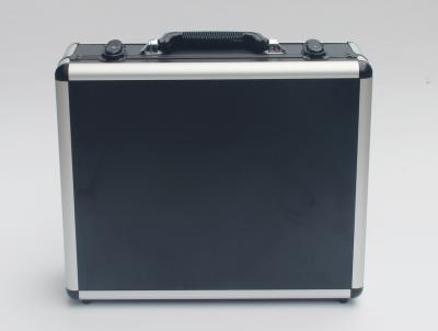 China Caja de herramientas negra de Aluminm del ABS con el parte movible pre cortado de la espuma en venta