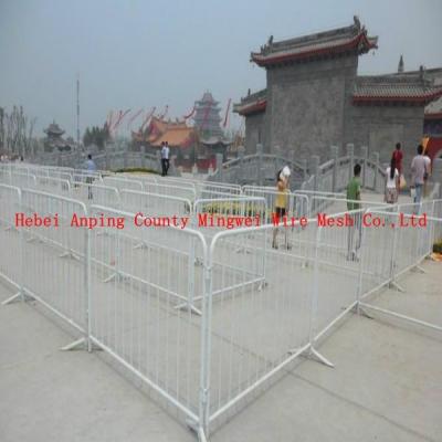 China High quality Orange Crowd Control Fencing/Green Leaf Barrier fence/concert crowd control barrier for sale
