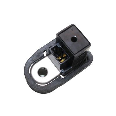 China Top Quality Car Parts COVER-STEERING SWITCH For Nissan 25368-5L300 253685L300 à venda