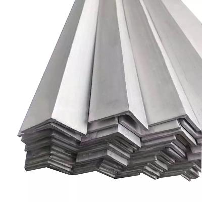 China Ángulo de acero de acero galvanizado de los perfiles A53 Q235 Q345 Astm A36 de carbono estructural en venta