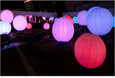 China Productos inflables de la publicidad del acontecimiento, bola de tierra inflable colorida encendida llevada en venta