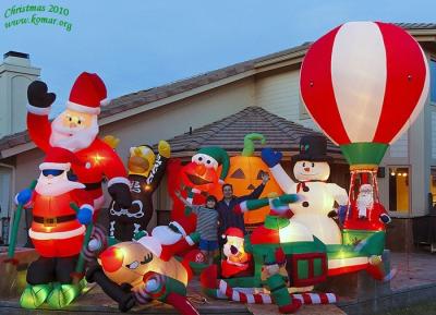 China Decoraciones inflables al aire libre de la Navidad de los productos inflables coloridos de la publicidad en venta